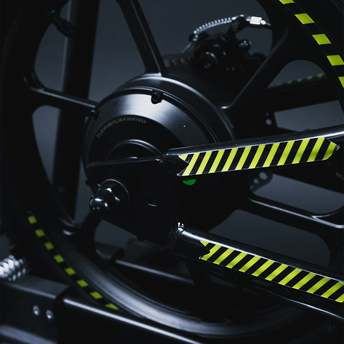 BICICLETA ELÉCTRICA GRAVEL CROSS 16