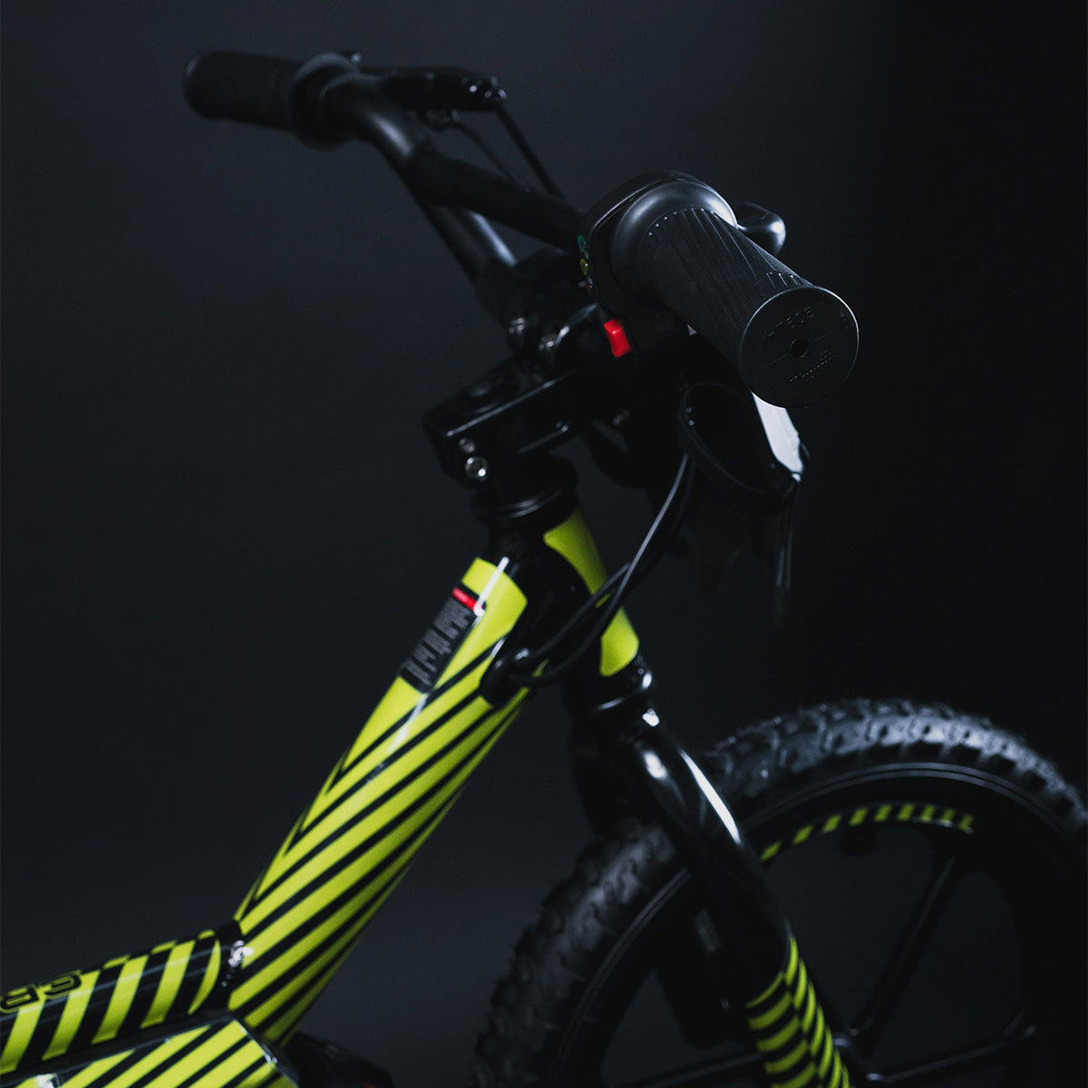 BICICLETA ELÉCTRICA GRAVEL CROSS 16