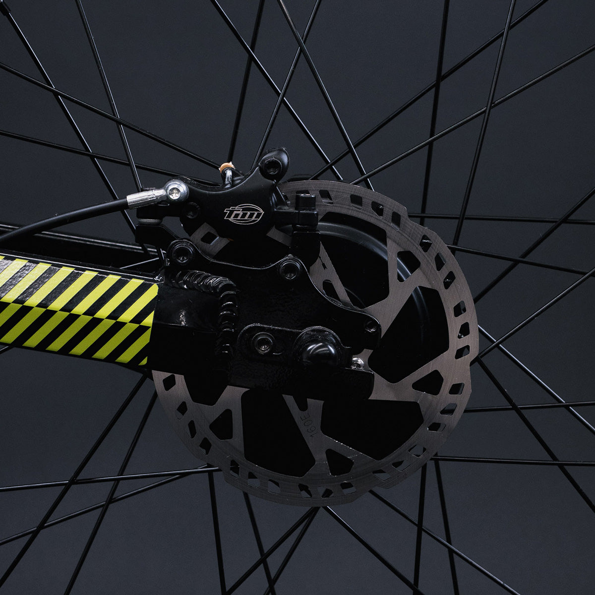 BICICLETA ELÉCTRICA GRAVEL CROSS 24